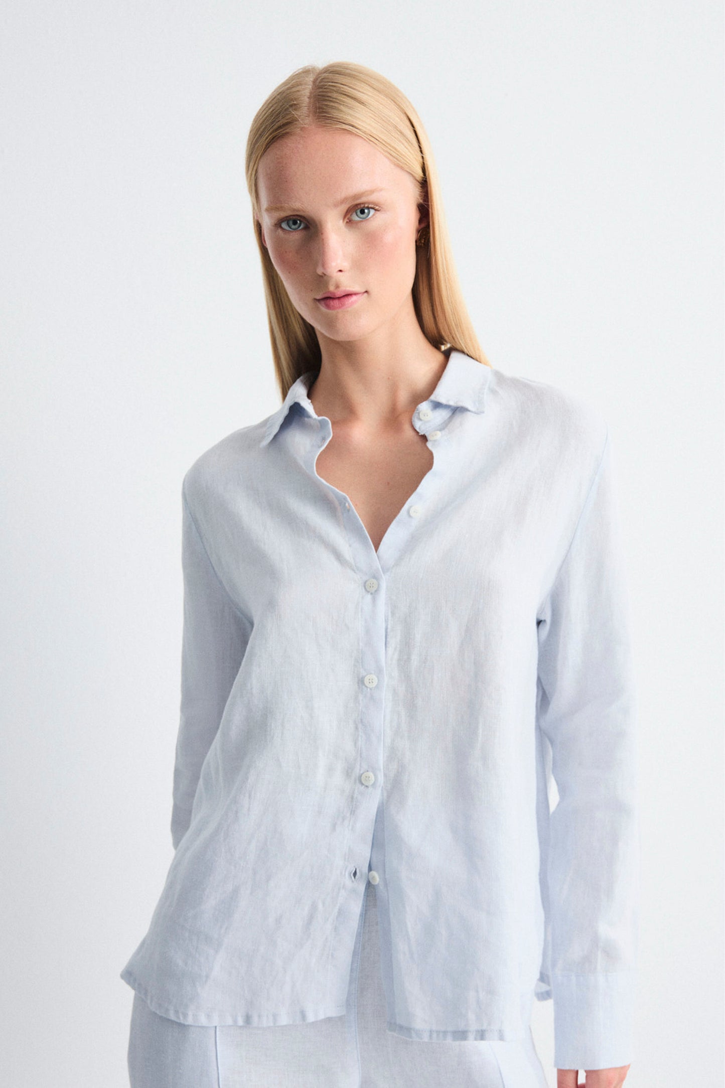 Pukas Surf Shop – Women's Mus & Bombon Aurora Shirt in Cielo sky blue, front view