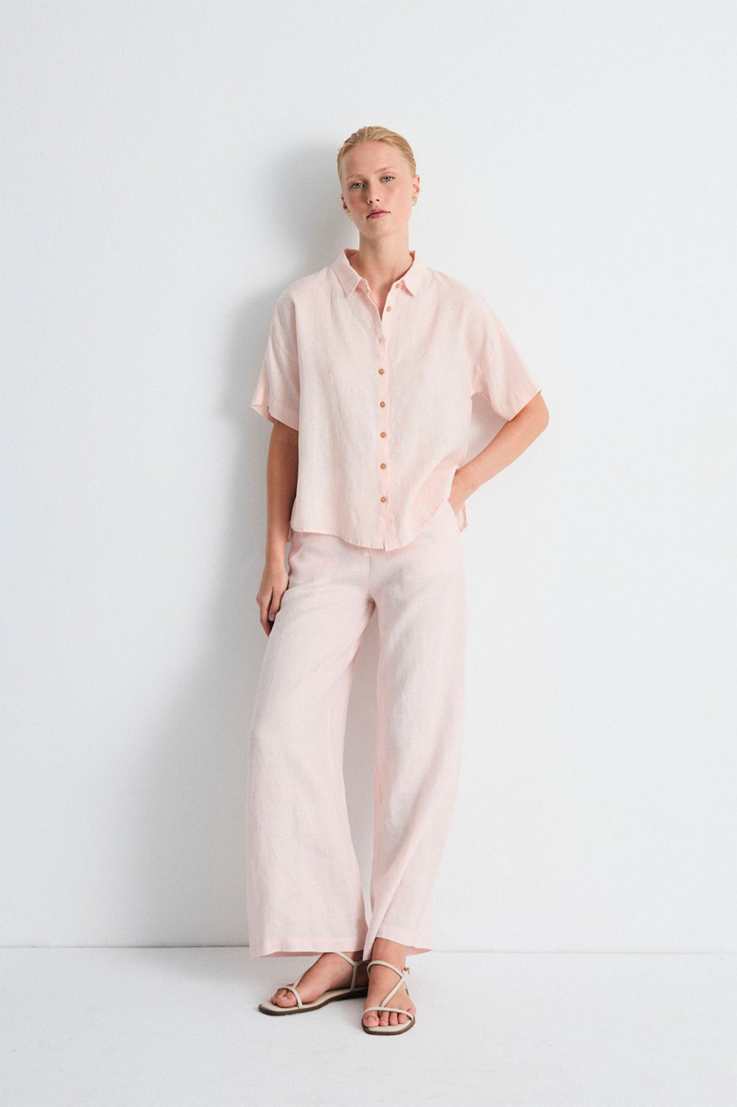 MUS & BOMBON Bobby pink linen shirt for women - relaxed fit front view at Pukas Surf Shop