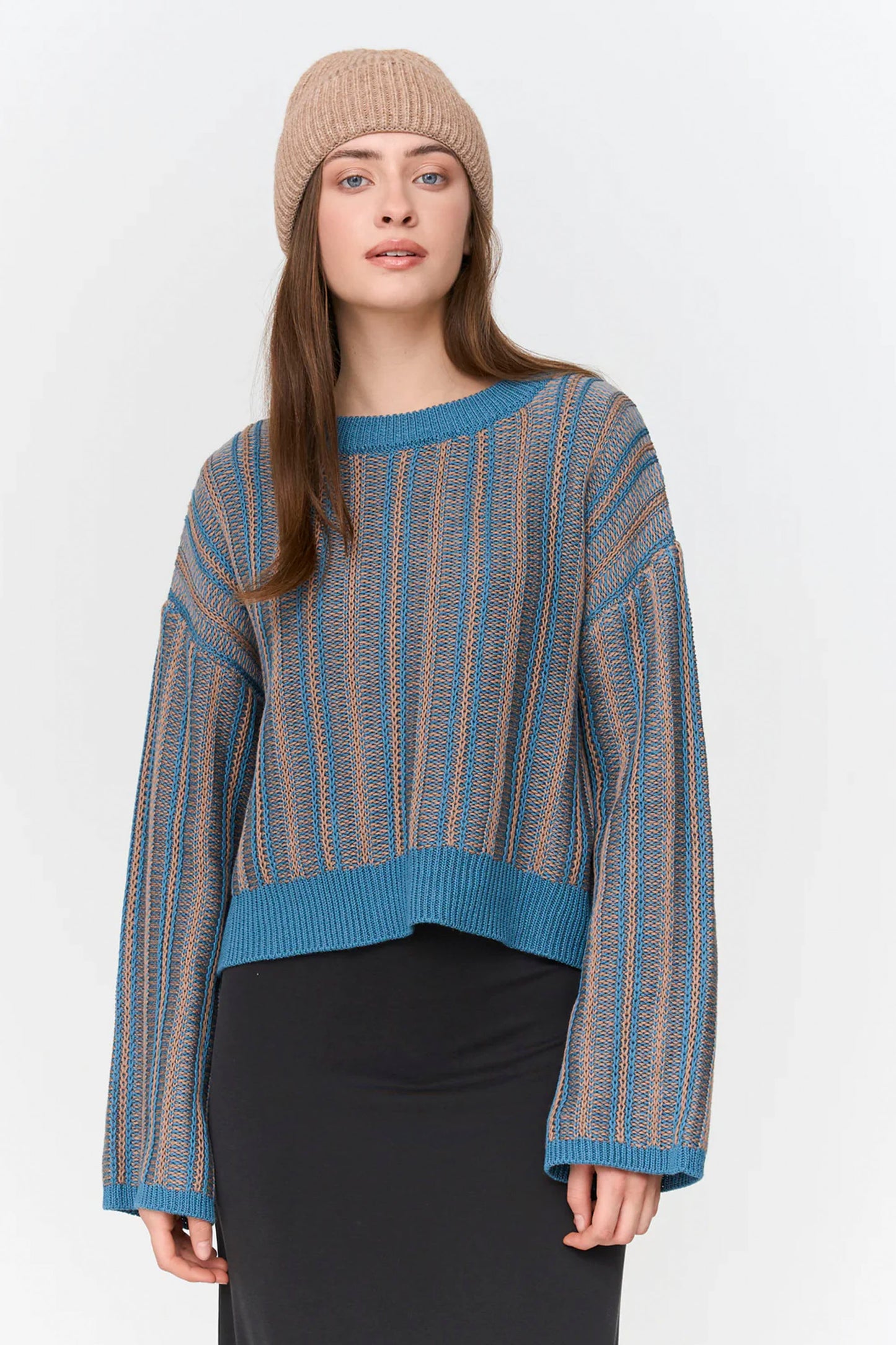 24 Colours Pukas Surf Shop soft relaxed sweater cozy drape everyday style