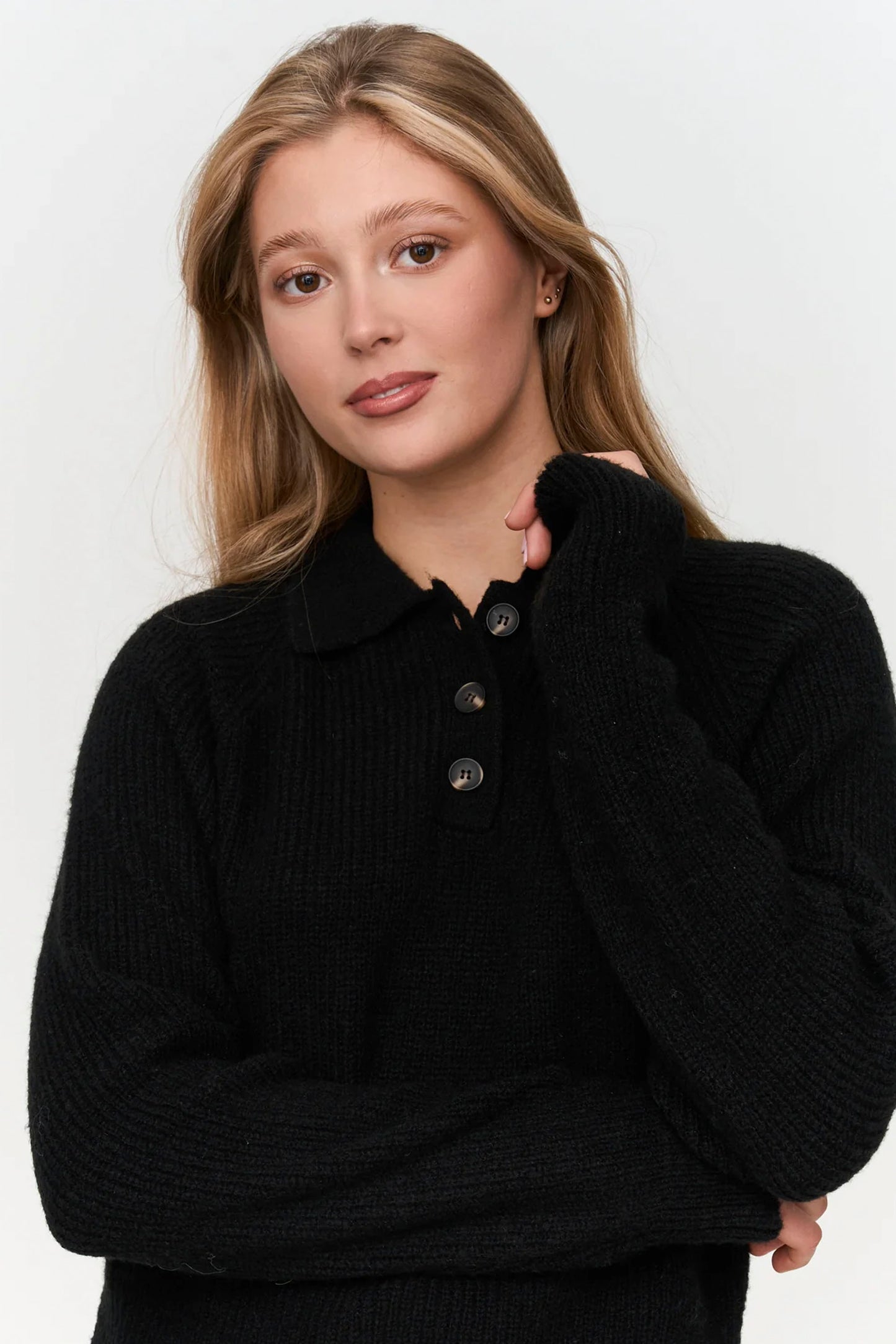 24 Colours Pukas Surf Shop black oversized sweater relaxed drape texture