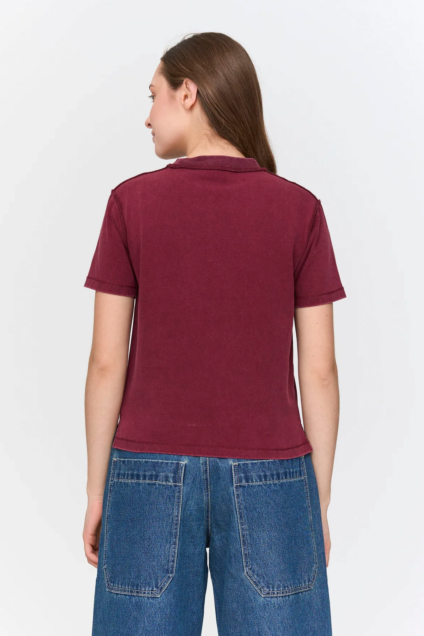 24 Colours Pukas Surf Shop white cotton tee relaxed fit clean silhouette