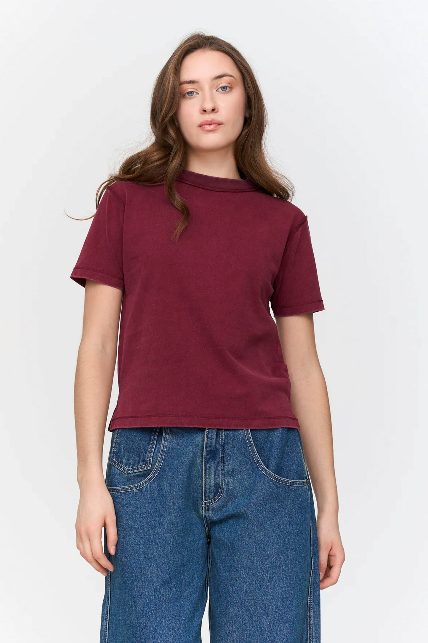 24 Colours Pukas Surf Shop white cotton tee relaxed fit clean silhouette