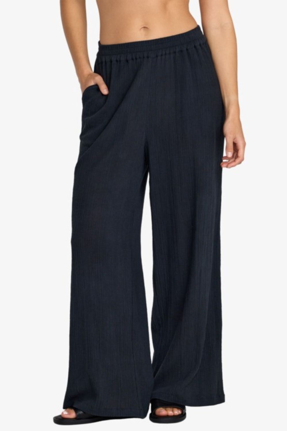 RVCA New Yume Wide Pant – Women's black wide-leg relaxed trousers, surf lifestyle elevated style – Pukas Surf Shop
