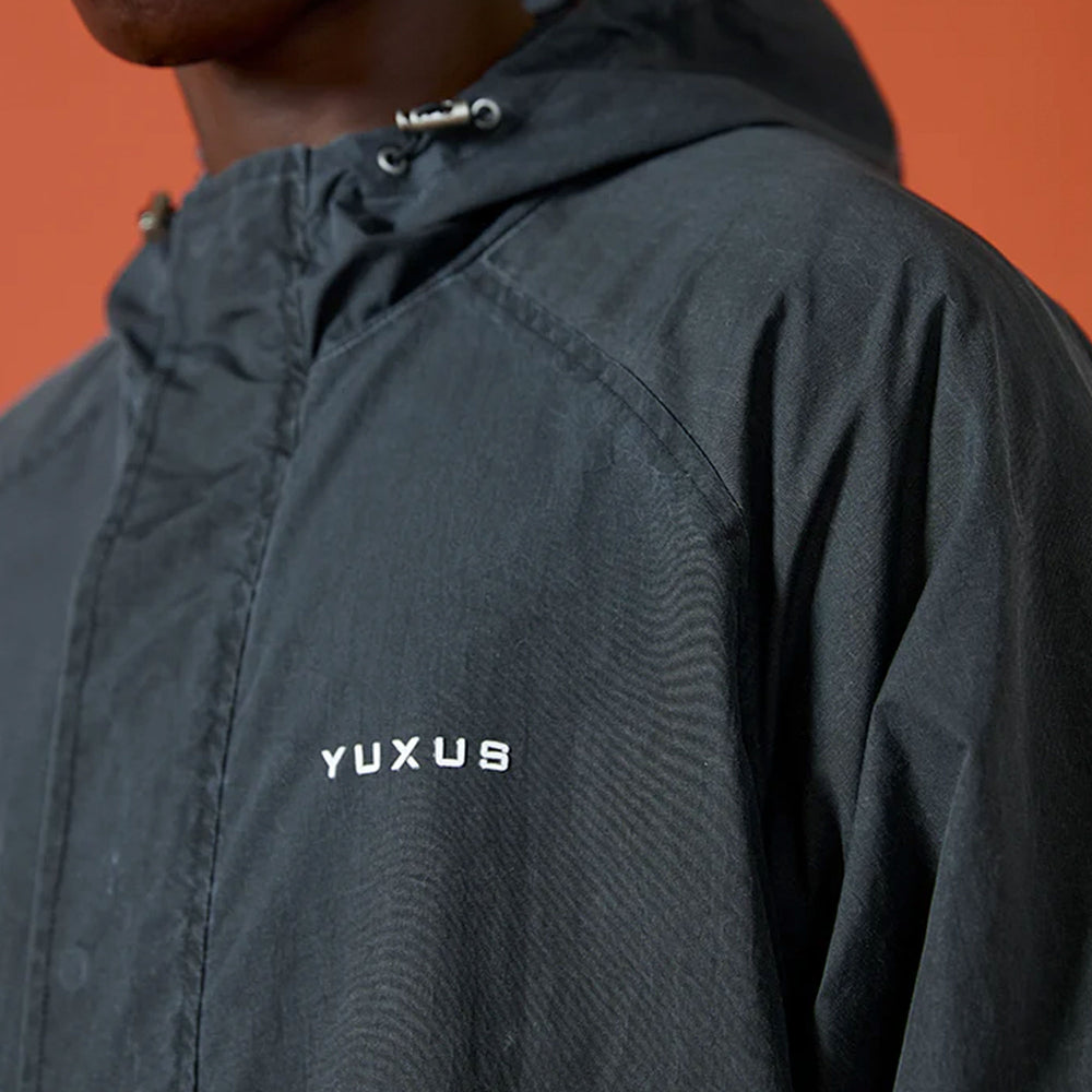 
                      
                        Pukas-Surf-Shop-coat-Man-Yuxus-grayscale-Lead
                      
                    