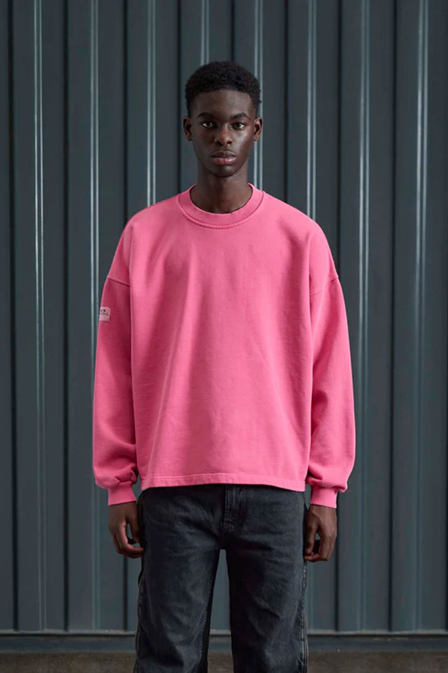 Pukas-Surf-Shop-crewneck-Yuxus-vanguard-rose