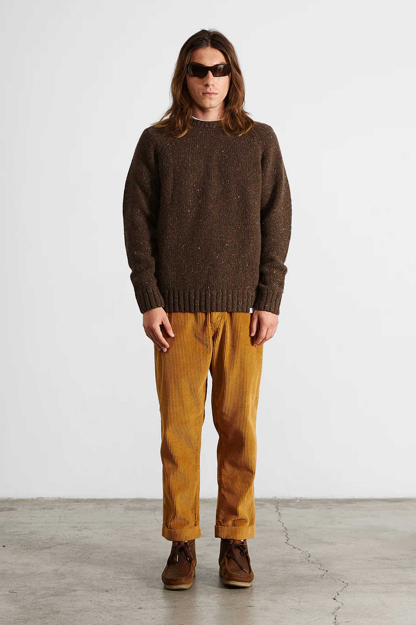 Pukas-Surf-Shop-edmmond-sweater-paris-plain-brown