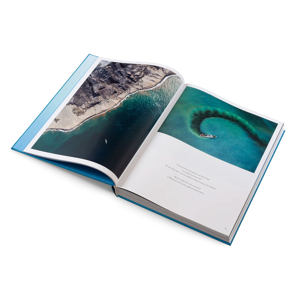 
                      
                        Pukas-Surf-Shop-geltalten-the-oceans-book
                      
                    