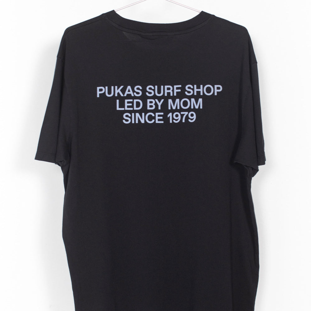 Pukas-Surf-Shop-led-by-mon-tee-black-1