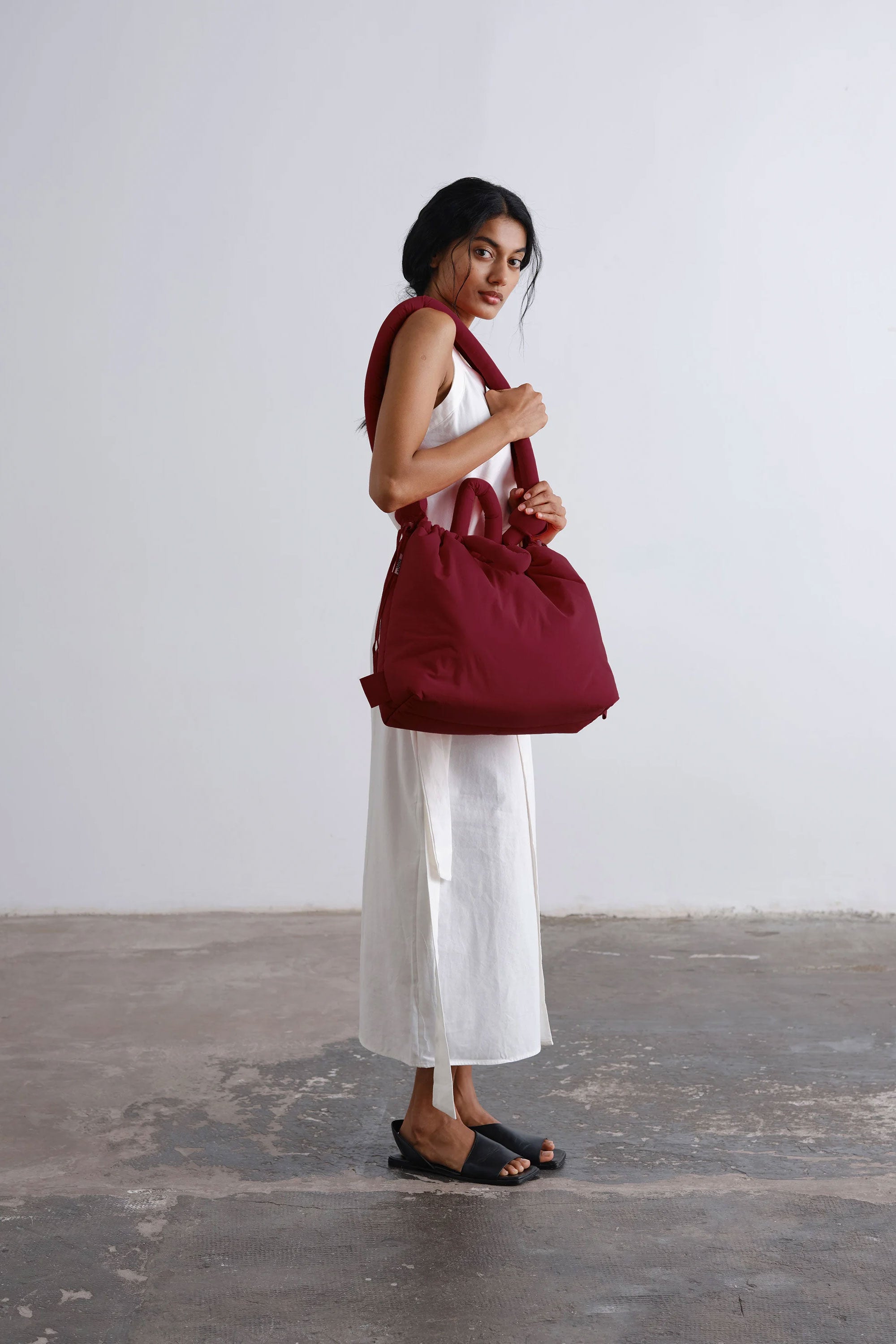 OLEND ハンドバッグ CHERRY RED ONA SOFT BAG 【RSL】 ÖLEND - ONA SOFT BAG - CHERRY RED | Shop at PUKAS SURF SHOP