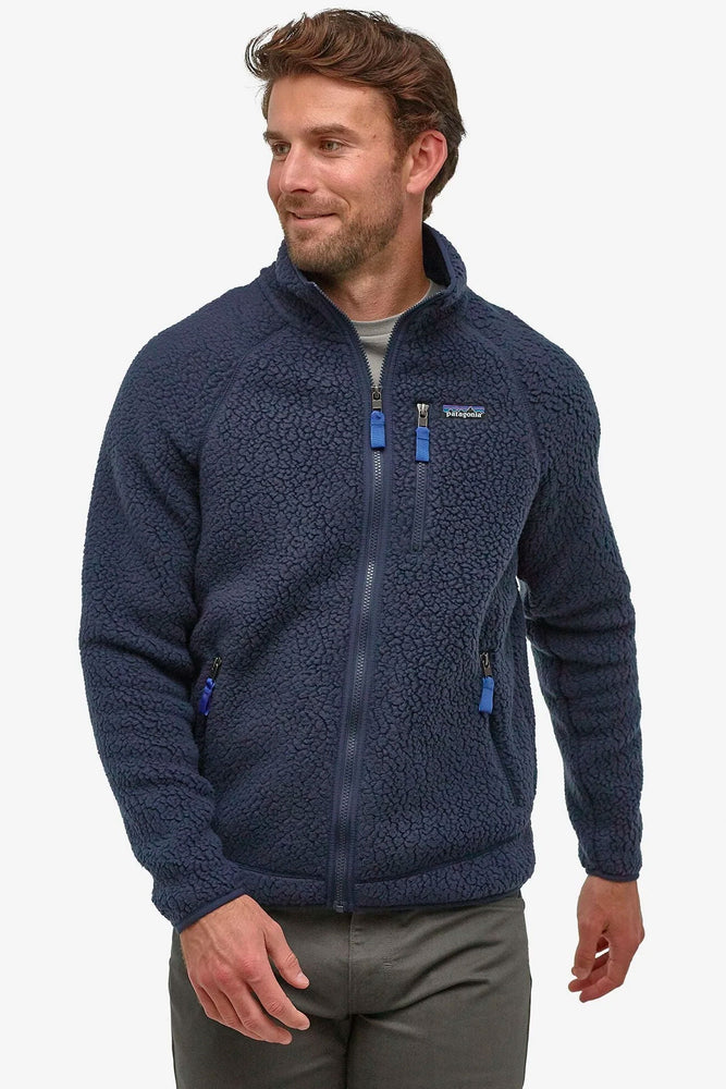 Pukas-Surf-Shop-patagonia-sweater-retro-pile-nena