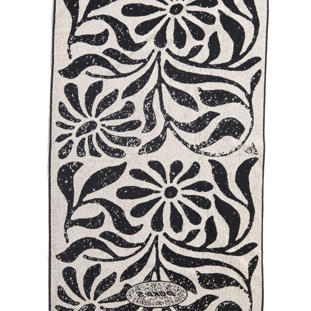 Pukas-Surf-Shop-pukas-towel-anemona-flower-black