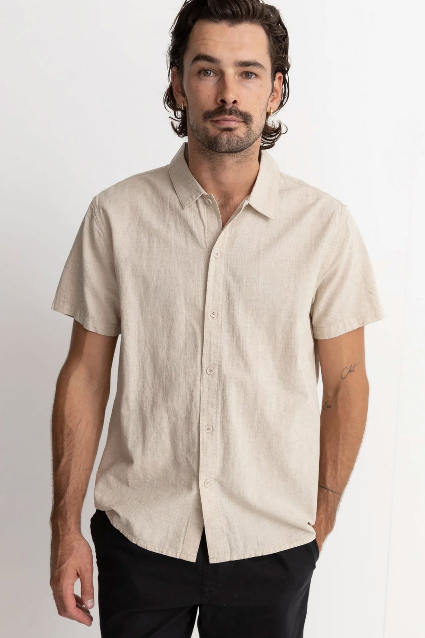 Pukas-Surf-Shop-rhythm-man-classic-linen-shirt-sand