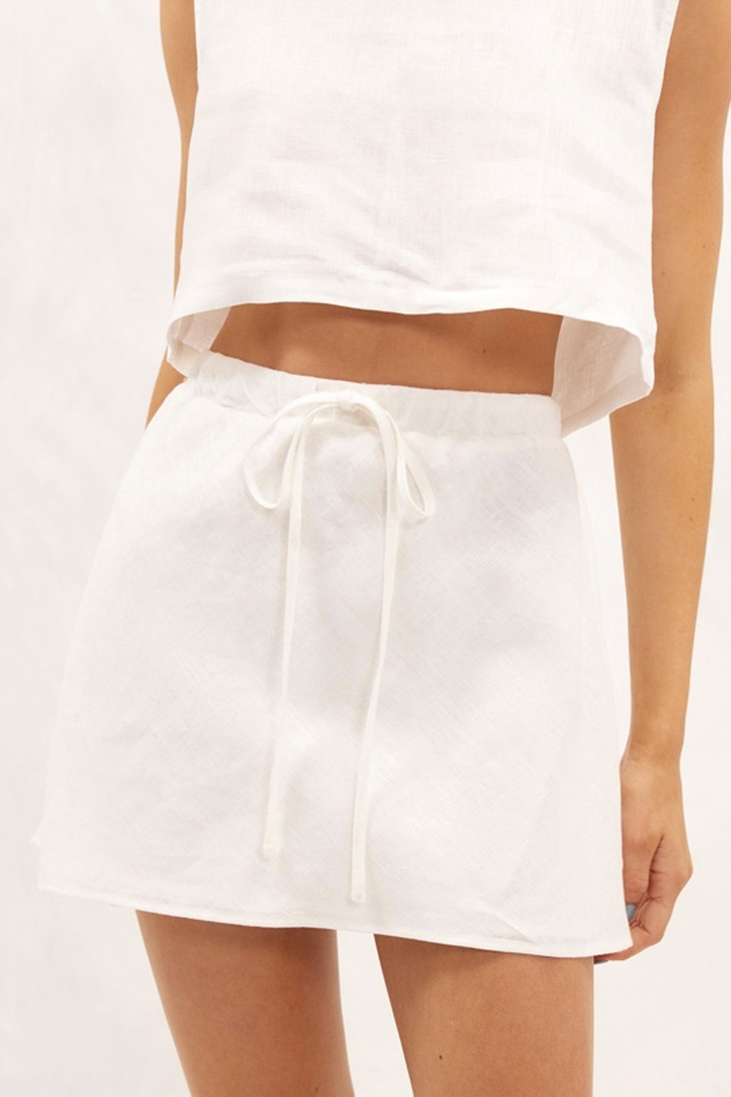 Pukas-Surf-Shop-rhythm-woman-drawcord-mini-skirt-white