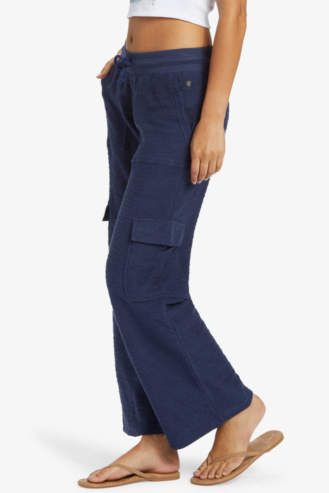 Pukas-Surf-Shop-roxy-woman-pant-off-the-hook-cargo-naval-academy