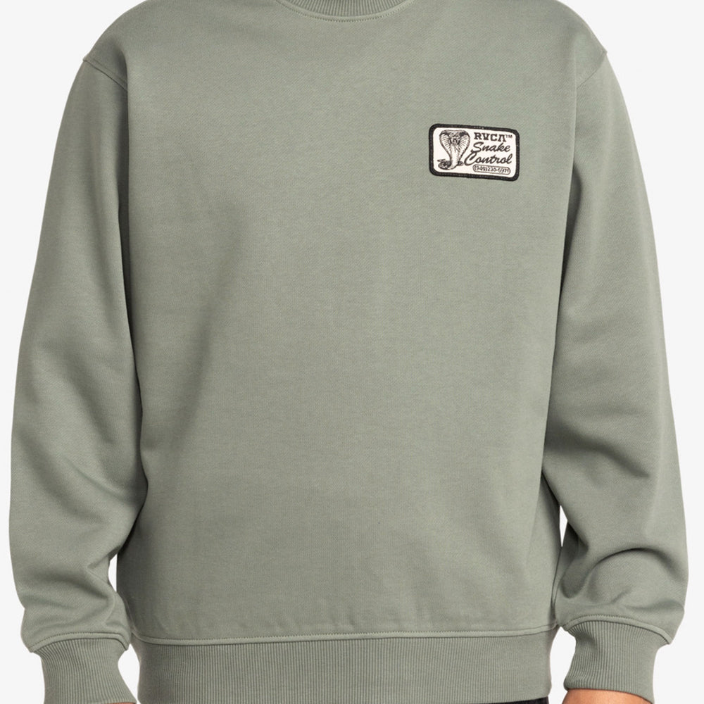 Pukas-Surf-Shop-rvca-man-hoodie-cobra-service-jade-1