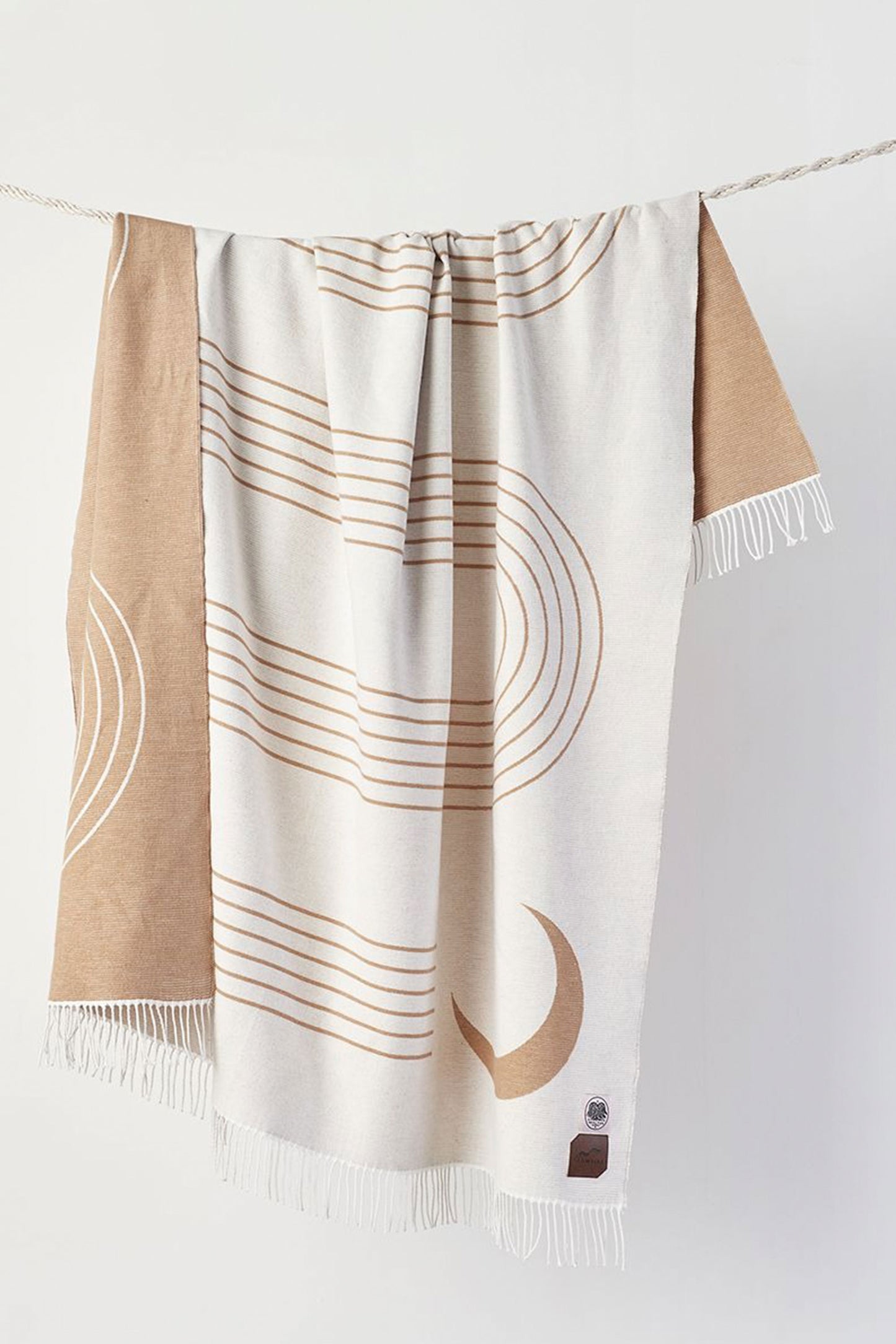 
                  
                        Pukas-Surf-Shop-slowtide-towel-Real-Fun-Cotton-Twill-Blanket-white
                  
                