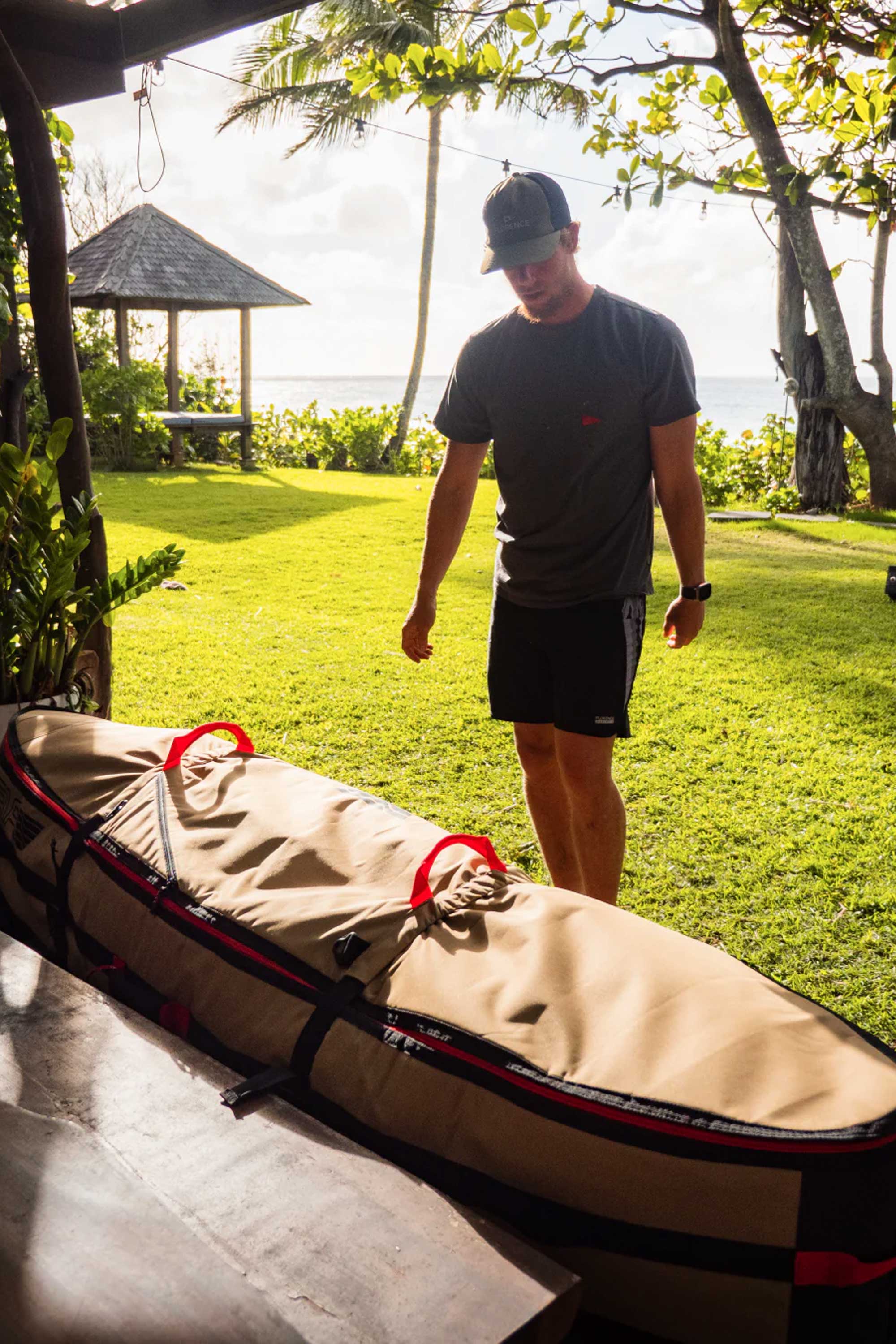 VEIA 4 Board Travel Bag 7'0 | Shop at PUKAS SURF SHOP