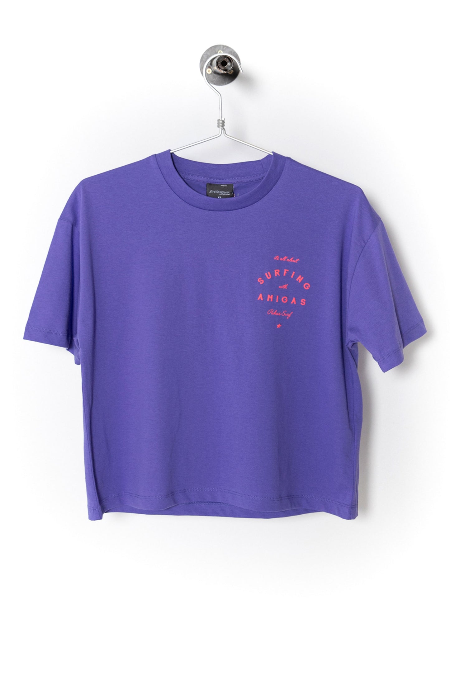 Pukas-Surf-Shop-surfing-with-amigas-tee-woman-purple