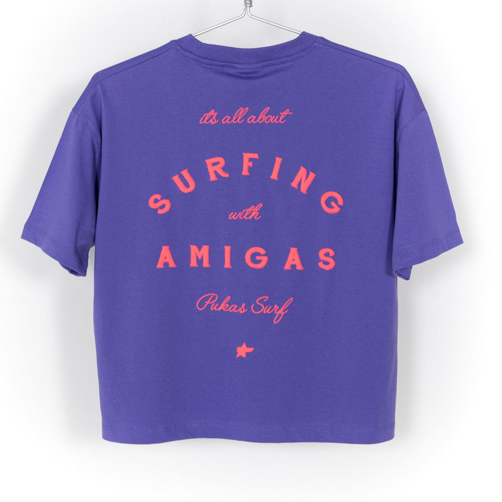 Pukas-Surf-Shop-surfing-with-amigas-tee-woman-purple