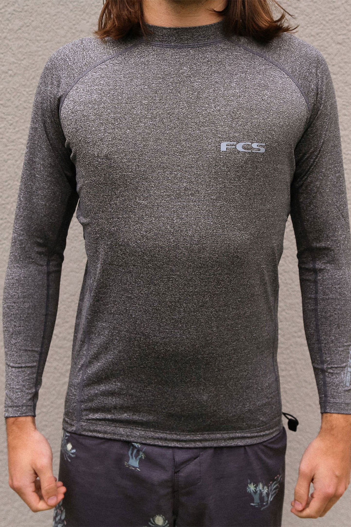 Pukas-Surf-Shop-tee-FCS-Essential-LS-Rash-Vest-Header-Gray