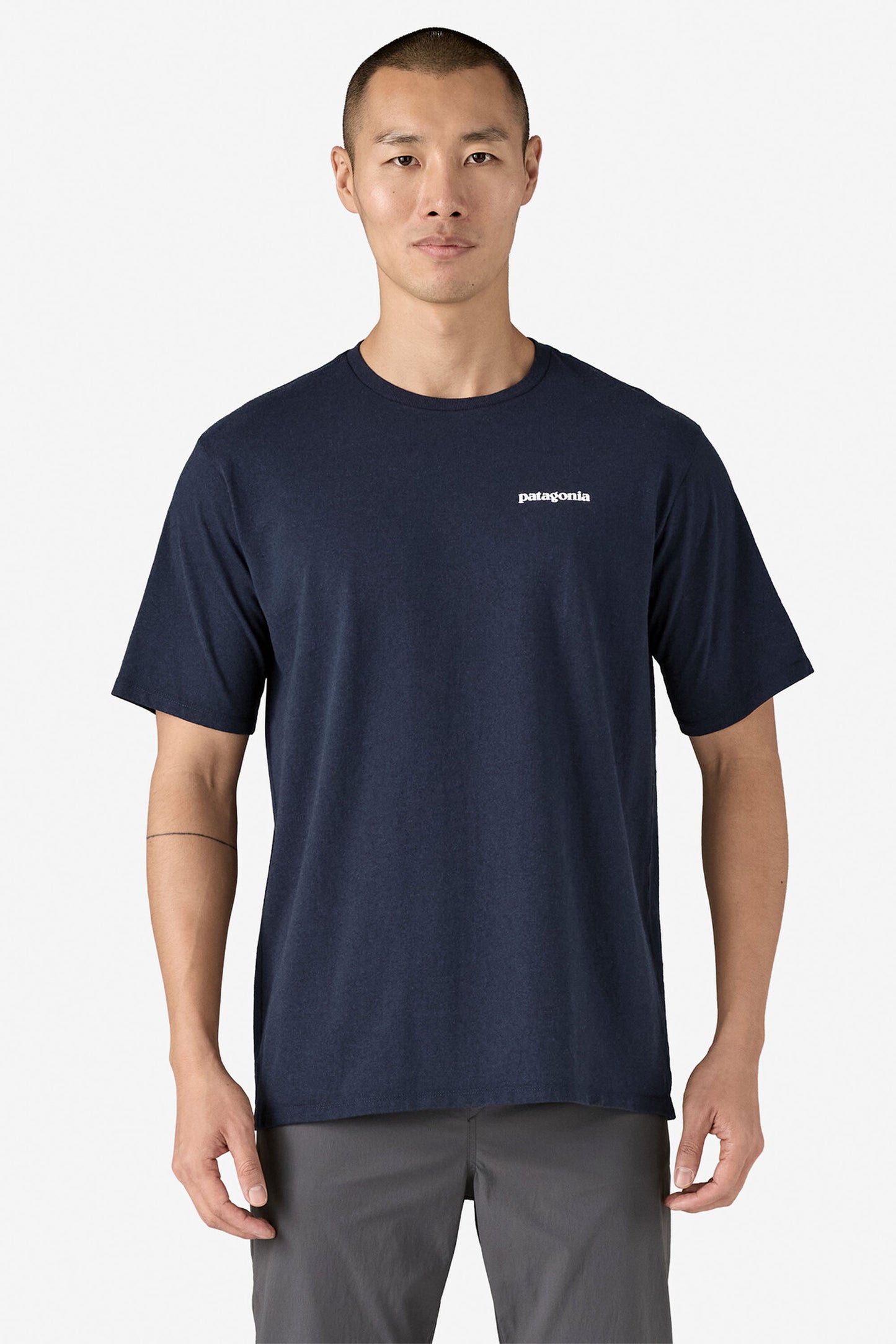 Pukas-Surf-Shop-tee-Patagonia-P-6-Logo-Responsibili-Tee-New-Navy