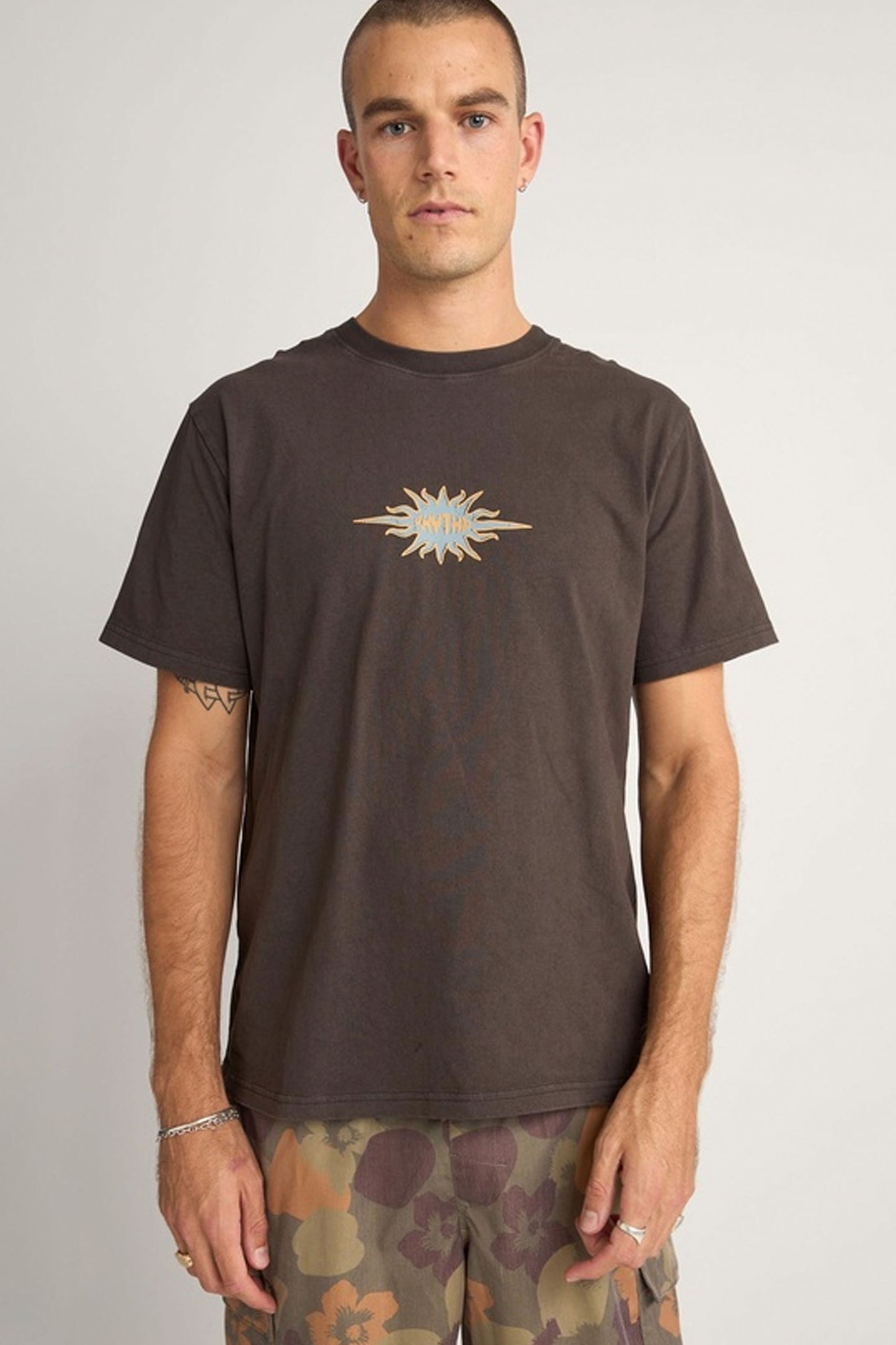 Pukas-Surf-Shop-tee-man-Flame-Printed-Vintage-Ss-T-Shirt-black