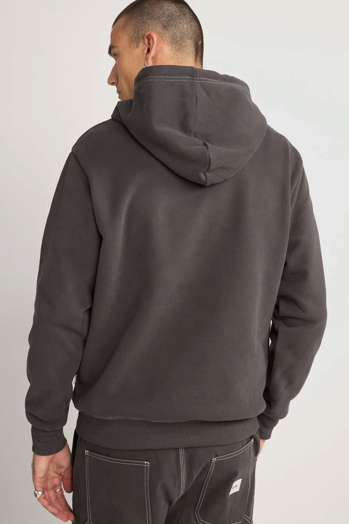 Pukas-Surf-Shop-tee-man-contrast-stitch-hood-charcoal