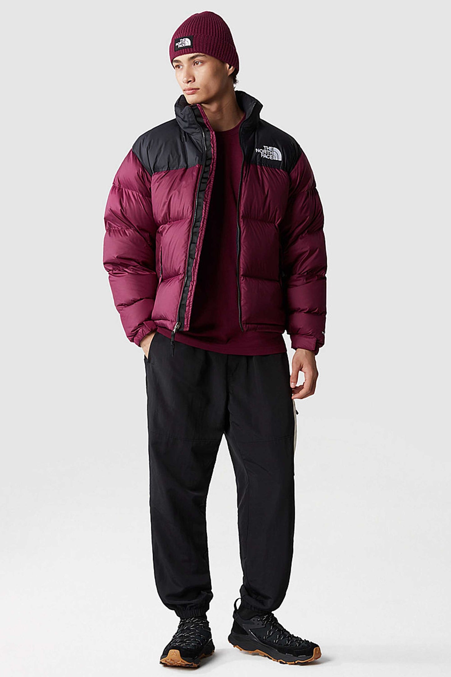 Pukas-Surf-Shop-the-north-face-jacket-1996-retro-nuptse-boysenberry-black