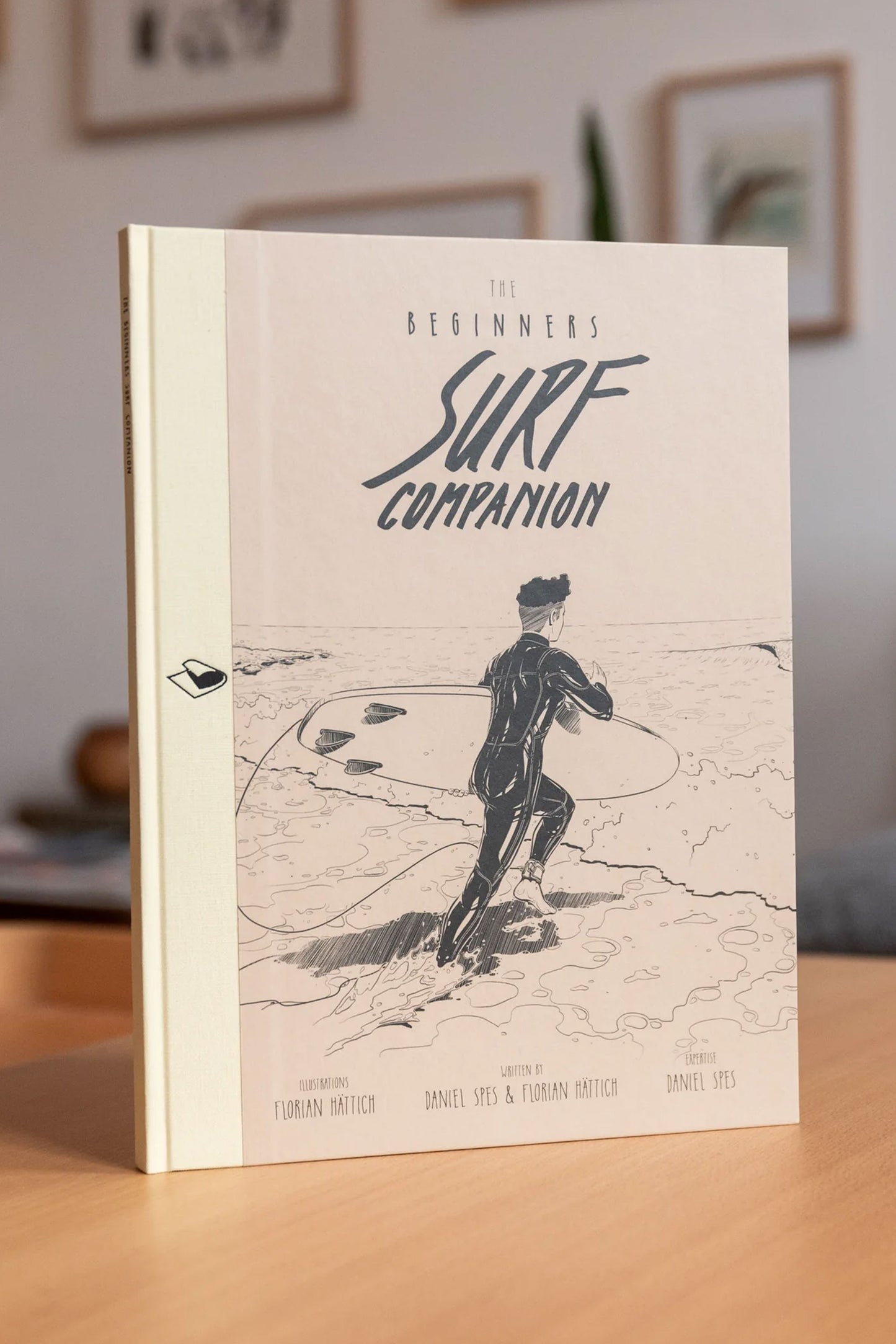 Pukas-Surf-Shop-the-surf-companion-the-beginners-limited-harcover-edition