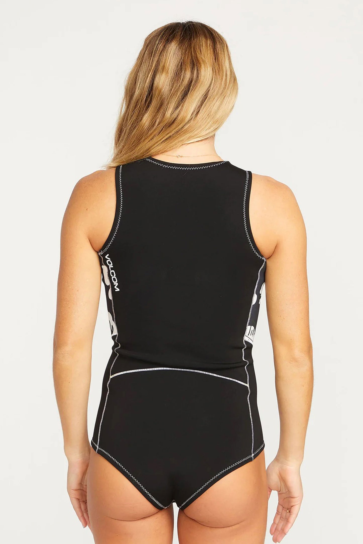    Pukas-Surf-Shop-volcom-wetsuit-Short-John-1mm-Front-Zip