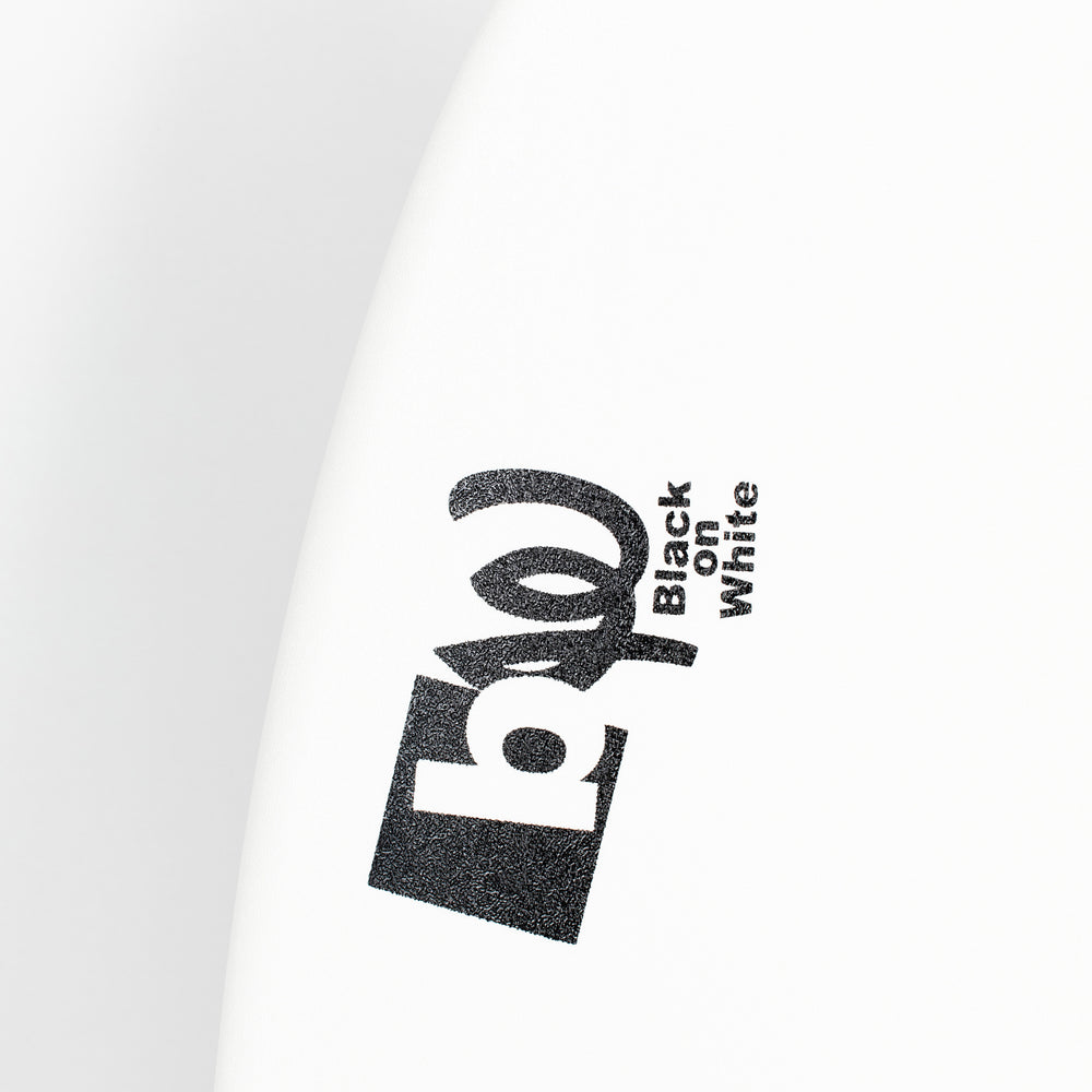 Pukas-bw-surfboards