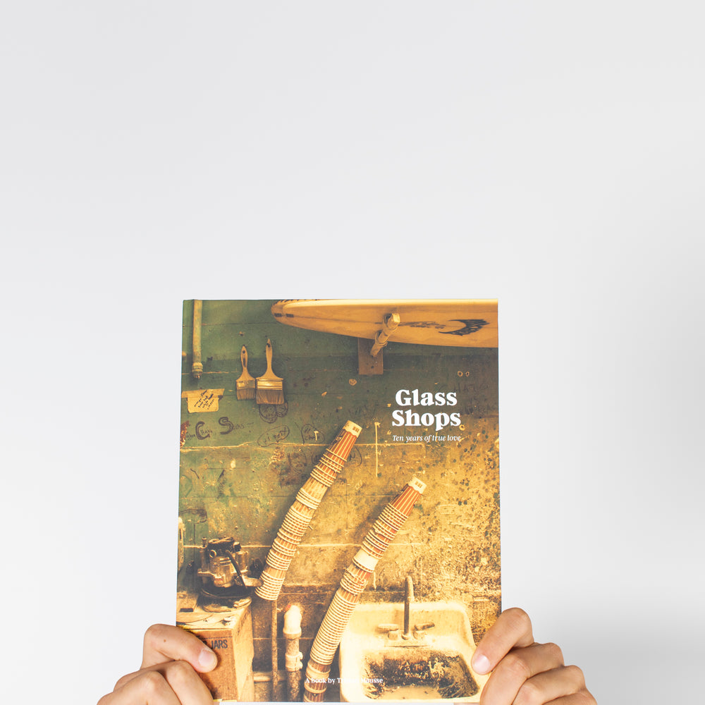 
                      
                        PUKAS-SURF-SHOP-Fantastic-acid-book-4
                      
                    