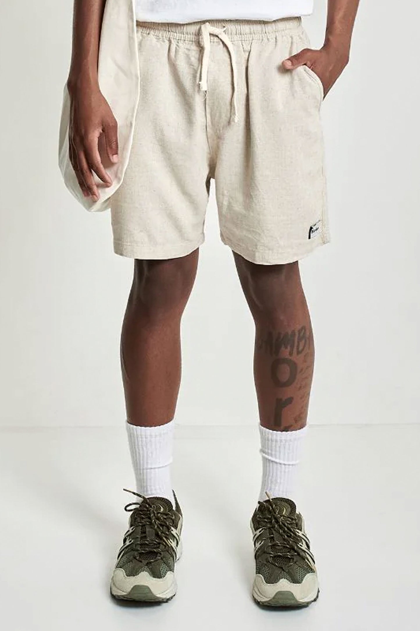 Pukas-Surf-Shop-Birden-short-man-linen-rattan-natural