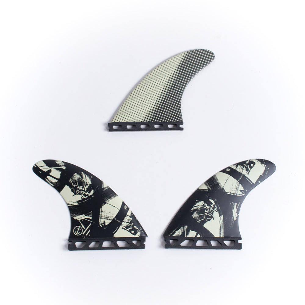 
                      
                        Pukas-Surf-Shop-CaptainFin-3Fin-MikeyFeb
                      
                    