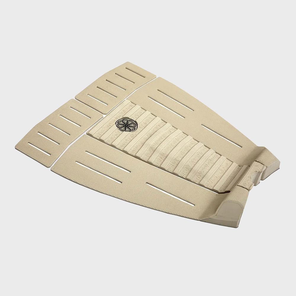 Pukas-Surf-Shop-Octopus-Chippa-Wilson-III-Cream-Grip