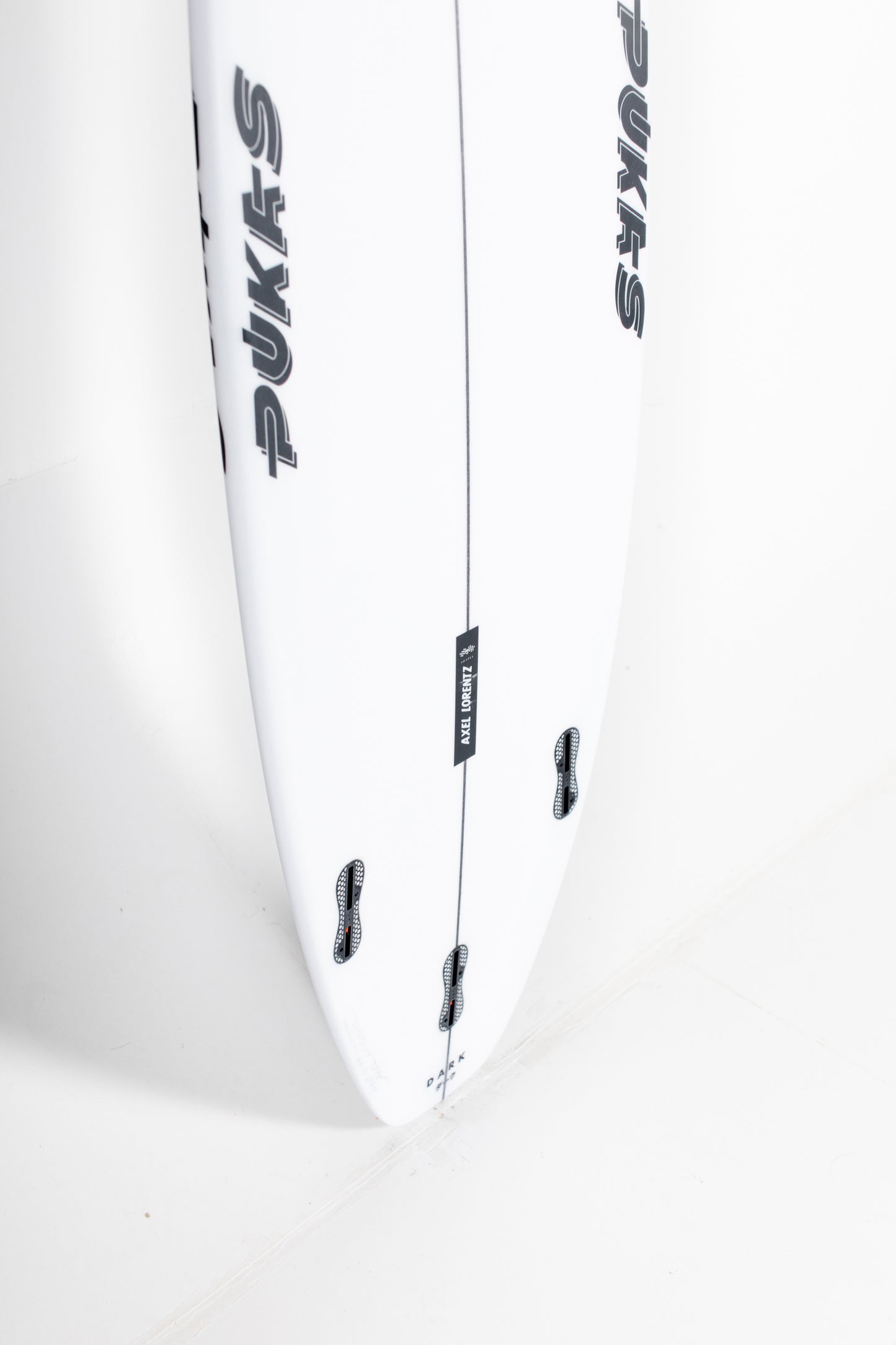 Pukas Surf Shop - Pukas Surfboard - DARK by Axel Lorentz - 6’2” x 19,75 x 2,43 - 31,61L - AX06155