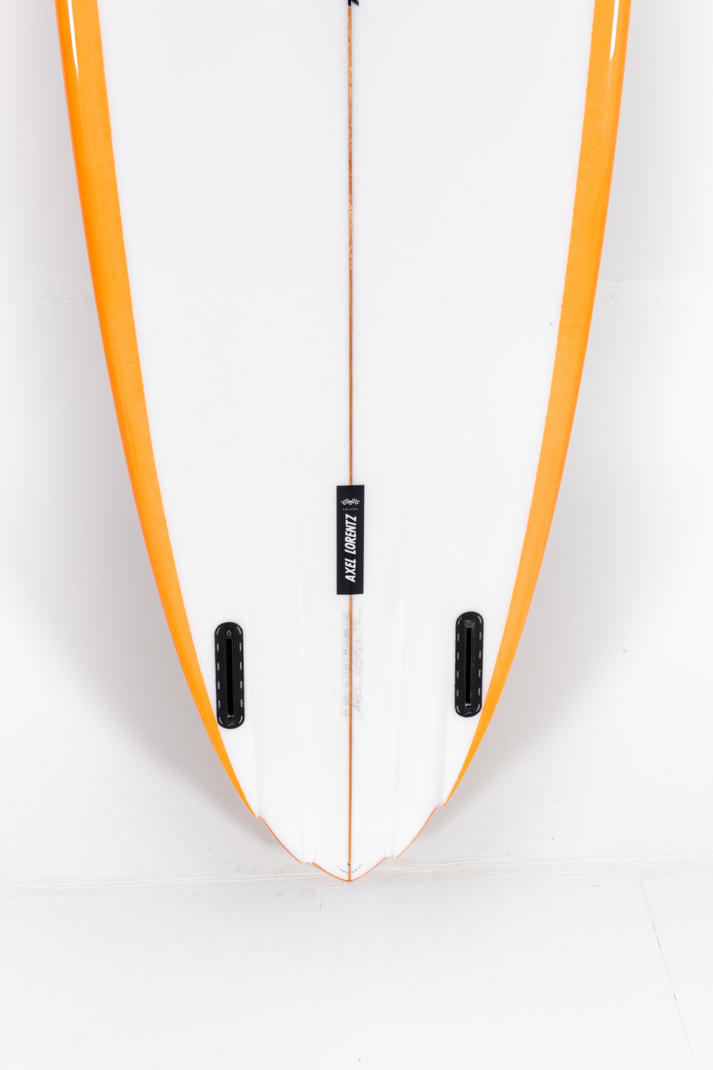 Pukas Surf Shop - Pukas Surfboard - LADY TWIN by Axel Lorentz - 7’2” x 21,38 x 2,97 - 47,85L - AX05510