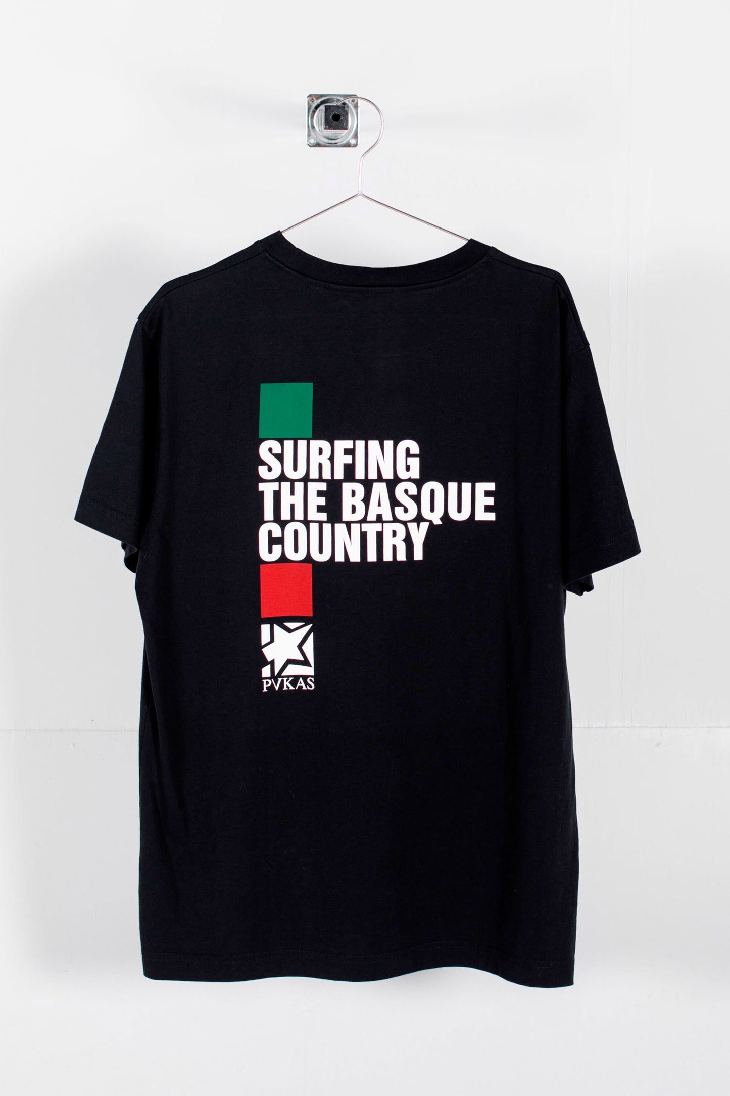 
                  
                    Pukas-Surf-Shop-Surfing-the-basque-country-classic-man-tee-black
                  
                