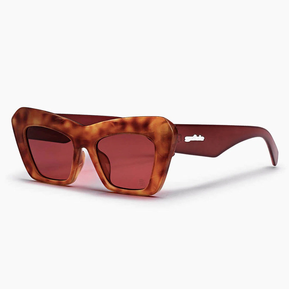 
                      
                            Pukas-Surf-Shop-Szane-Florey
                      
                    