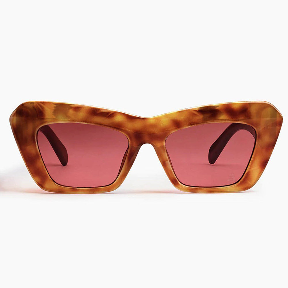 
                      
                            Pukas-Surf-Shop-Szane-Florey
                      
                    