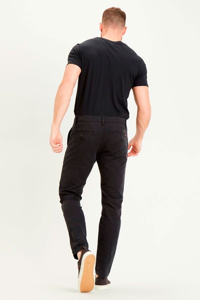       Pukas-Surf-Shop-levis-pants-LEVIS-XX-Chino-Standard-II-black